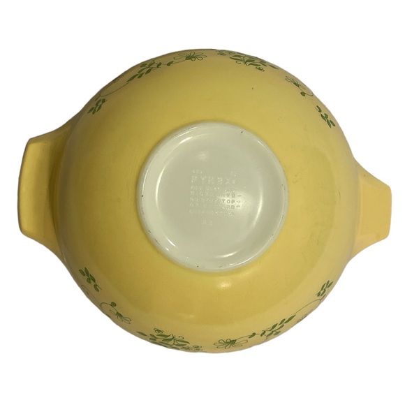 Vintage Pyrex Yellow Shenandoah Cinderella Bowl 444 - Picture 3 of 4
